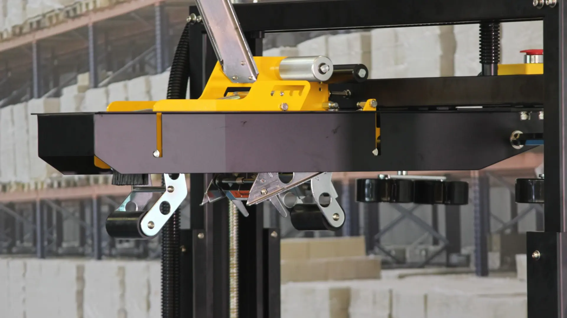 เครื่องปิดกล่องแบบสายพานระบบกึ่งอัตโนมัติ รุ่น CX2