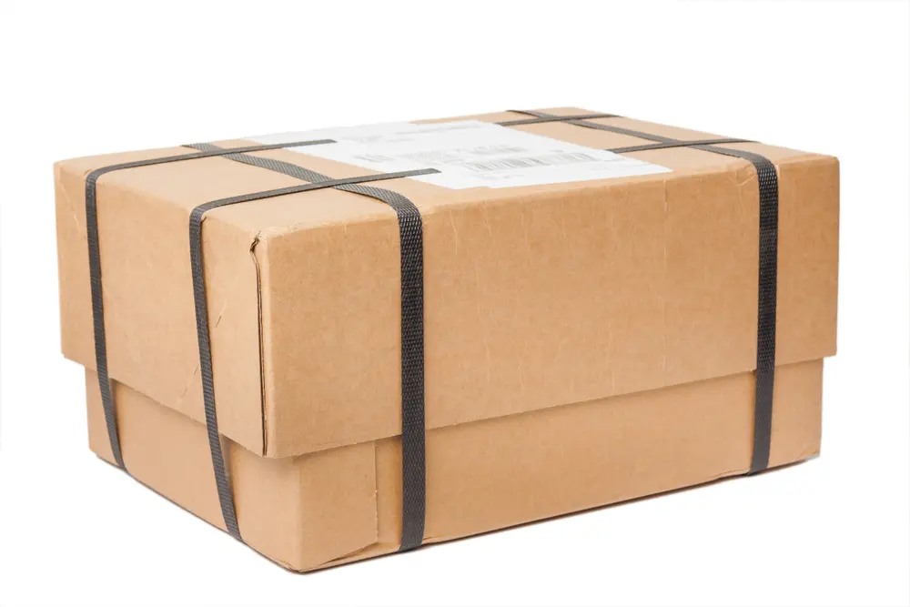Parcel with strapping