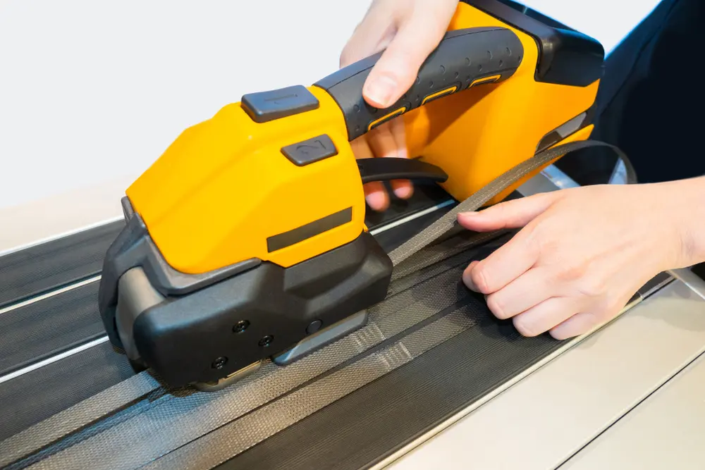 เครื่องรัดกล่องกึ่งอัตโนมัติ Semi-Auto